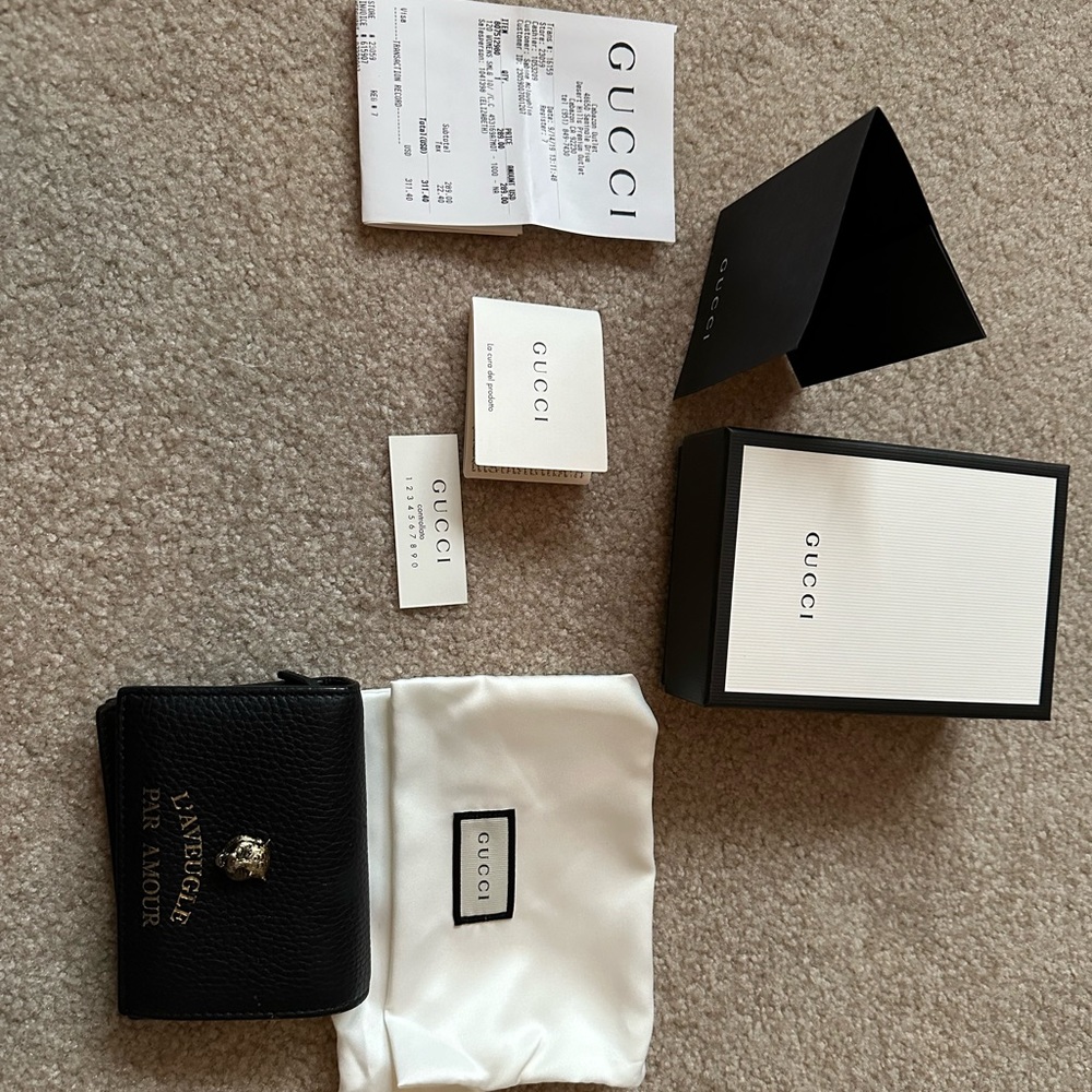 Gucci leather wallet with tiger
